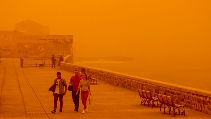 Έρχεται ισχυρότατο κύμα σκόνης από Αφρική